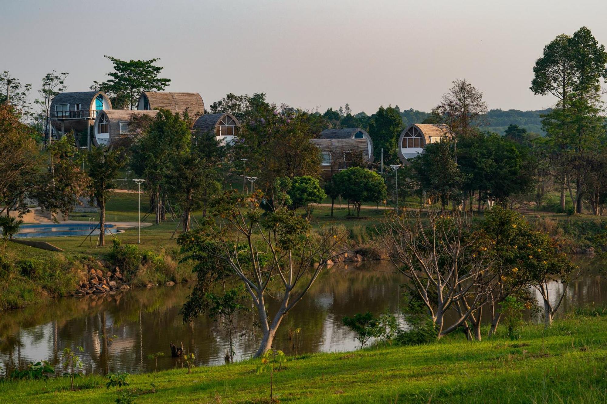 Phum Domnak Domrey Resort Chambok Oda fotoğraf